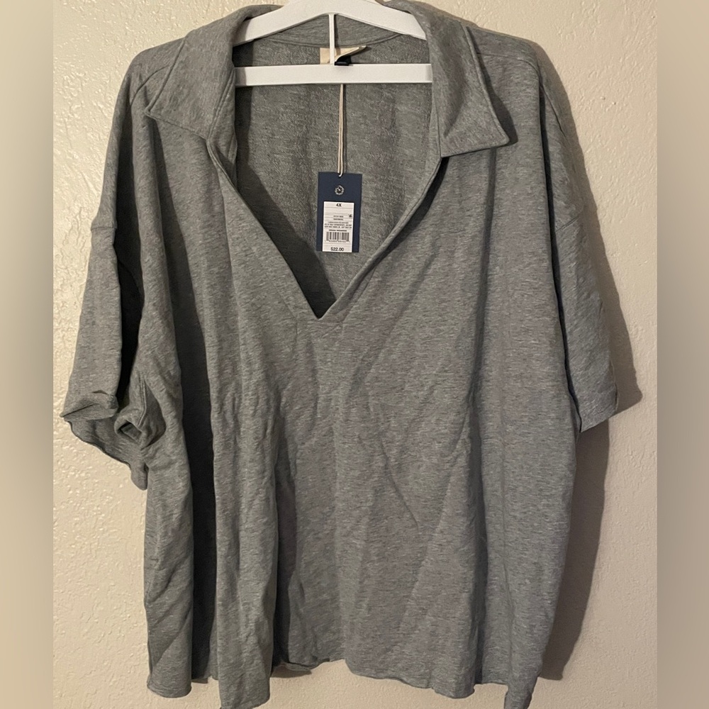 Universal Thread Shirt